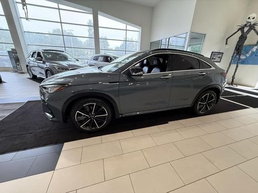 2023 INFINITI QX55 LUXE