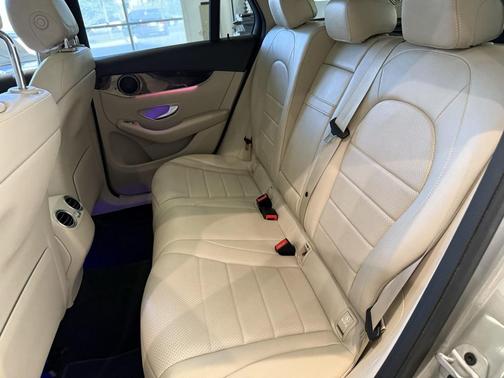 2021 Mercedes-Benz GLC 300 4MATIC