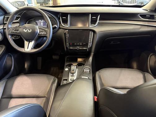 2023 INFINITI QX50 LUXE AWD