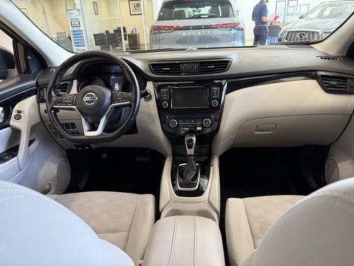 2020 Nissan Rogue Sport SV