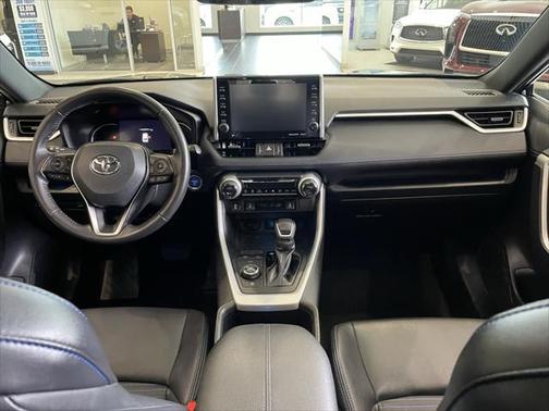2022 Toyota RAV4 Hybrid SE