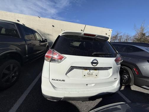 2016 Nissan Rogue SV