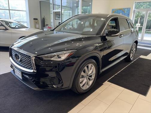 2022 INFINITI QX50 LUXE AWD