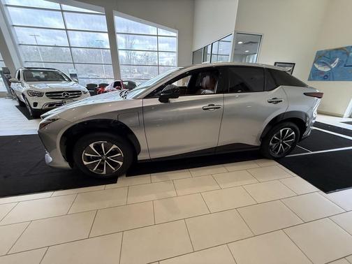 2023 Lexus RZ 450e Premium