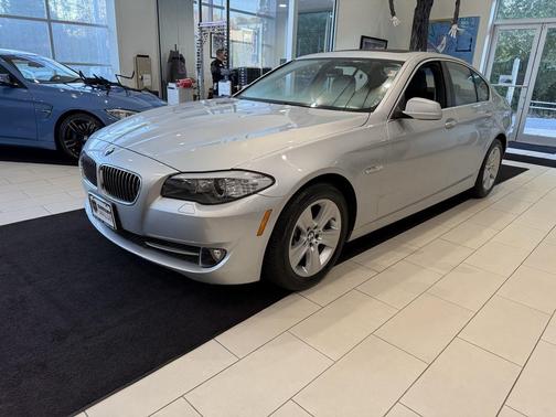 2011 BMW 528 528i