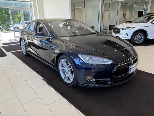 2015 Tesla Model S 85D