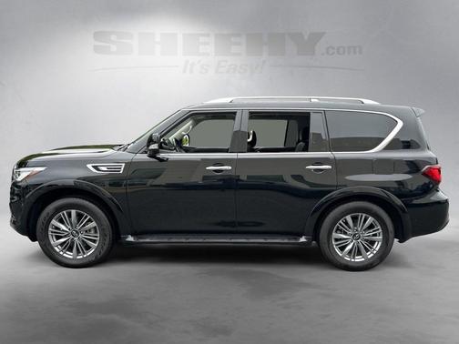 2022 INFINITI QX80 Luxe