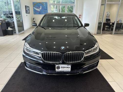 2017 BMW 750 i xDrive