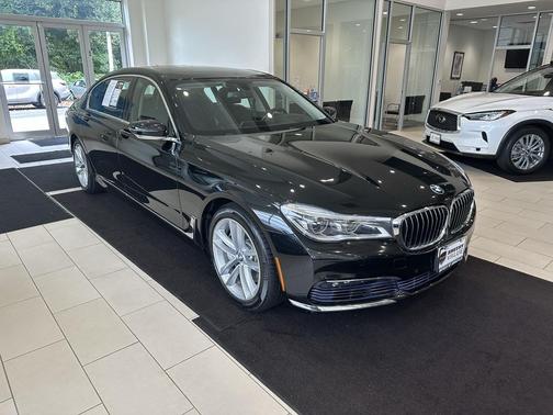 2017 BMW 750 i xDrive