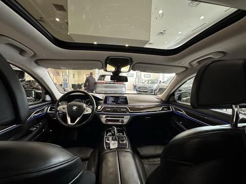 2017 BMW 750 i xDrive