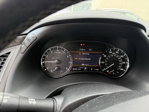 2022 INFINITI QX80 Luxe