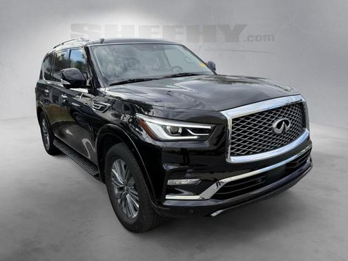 2022 INFINITI QX80 Luxe