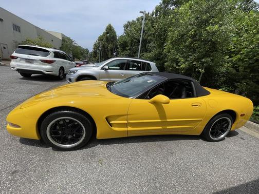 2002 Chevrolet Corvette Base