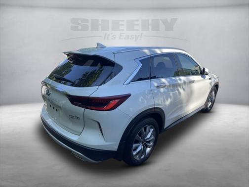 2022 INFINITI QX50 LUXE AWD