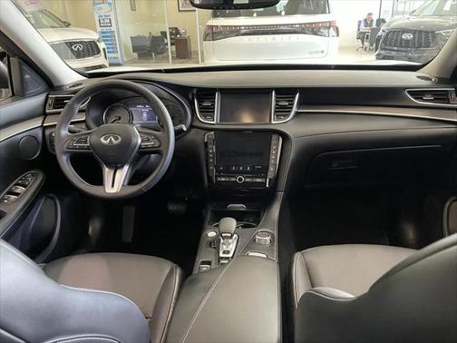 2022 INFINITI QX50 LUXE AWD