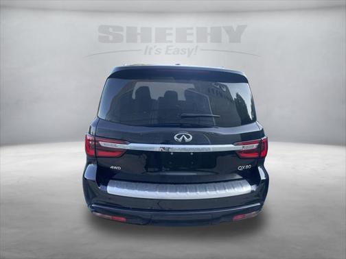 2022 INFINITI QX80 Luxe
