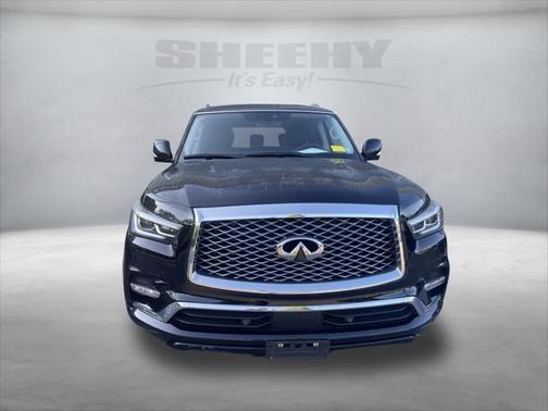 2022 INFINITI QX80 Luxe