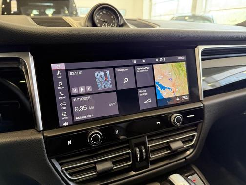 2023 Porsche Macan S