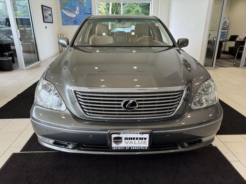 2004 Lexus LS 430 Base