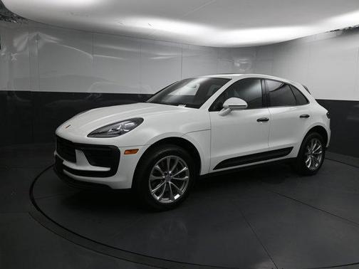 2023 Porsche Macan Base