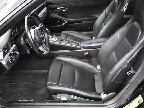 2017 Porsche 911 Carrera