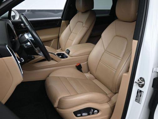 2021 Porsche Cayenne Cayenne