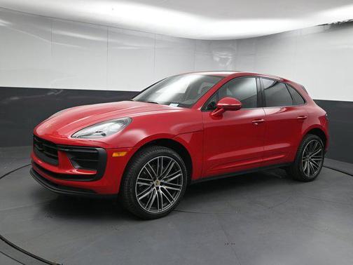2025 Porsche Macan Base
