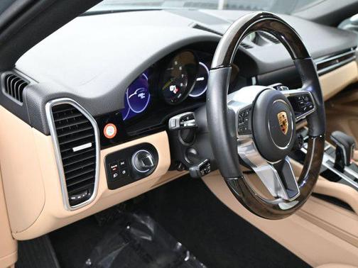 2023 Porsche Cayenne Cayenne E-Hybrid