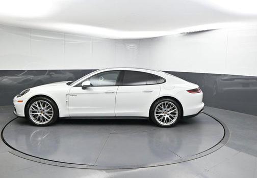 2018 Porsche Panamera E-Hybrid 4