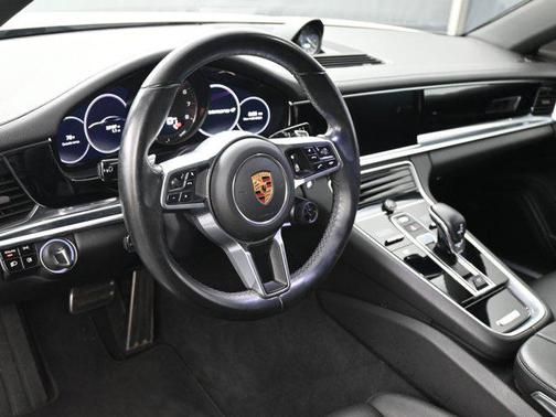 2018 Porsche Panamera E-Hybrid 4