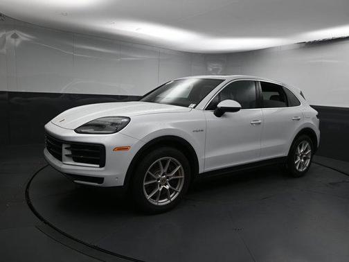 2024 Porsche Cayenne E-Hybrid