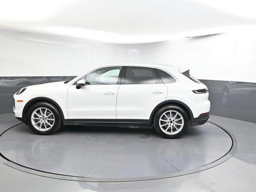 2025 Porsche Cayenne AWD