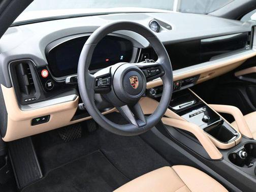 2025 Porsche Cayenne AWD