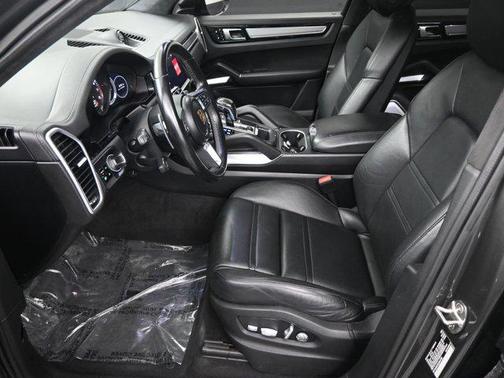 2020 Porsche Cayenne E-Hybrid S
