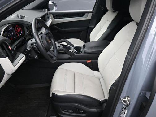 2024 Porsche Cayenne S