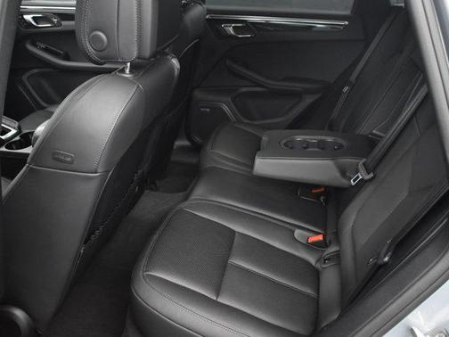 2019 Porsche Macan Base
