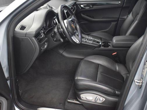 2019 Porsche Macan Base