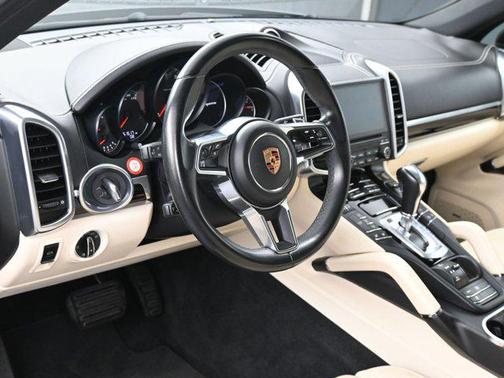 2018 Porsche Cayenne Platinum Edition