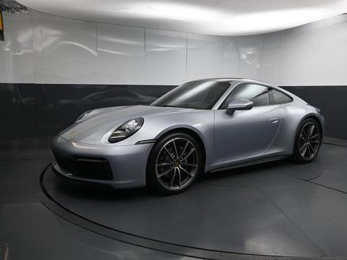 2022 Porsche 911 Carrera