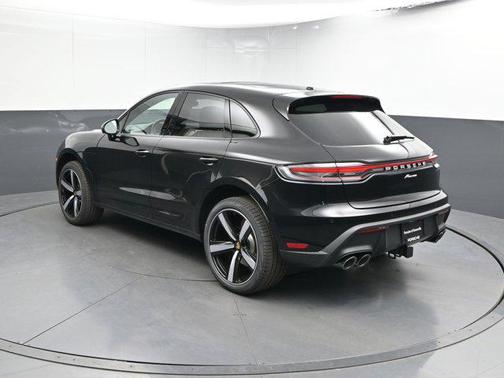2025 Porsche Macan AWD