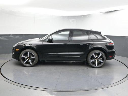2025 Porsche Macan AWD