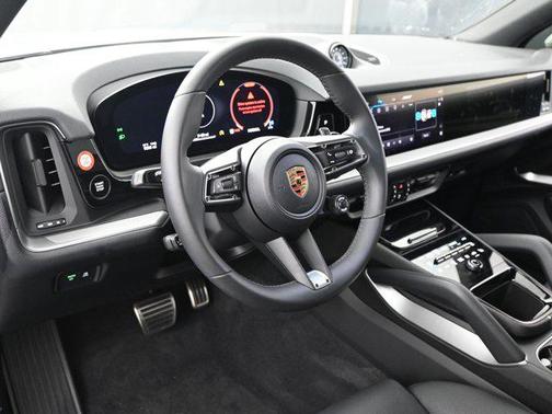 2024 Porsche Cayenne S