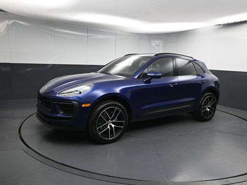 2025 Porsche Macan AWD