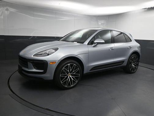 2022 Porsche Macan Base