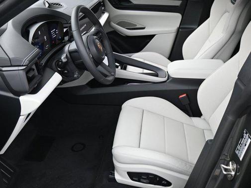 2024 Porsche Macan 4