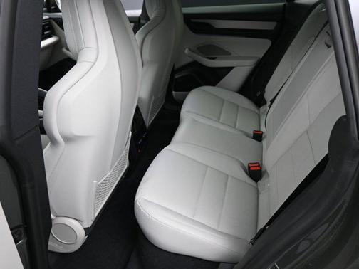 2024 Porsche Macan 4