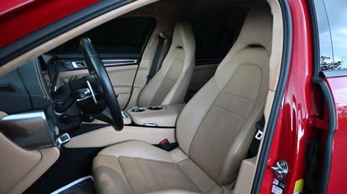 2023 Porsche Panamera Turbo S