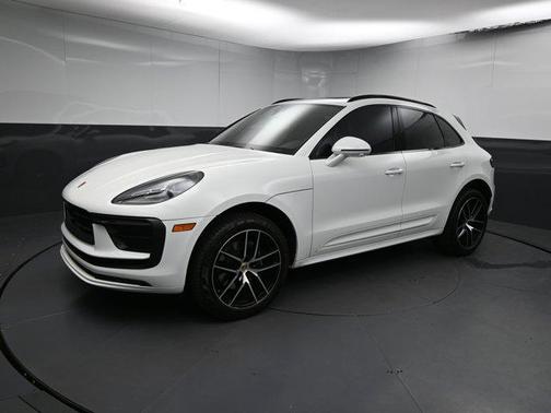 2022 Porsche Macan Base