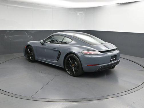 2018 Porsche 718 Cayman Base