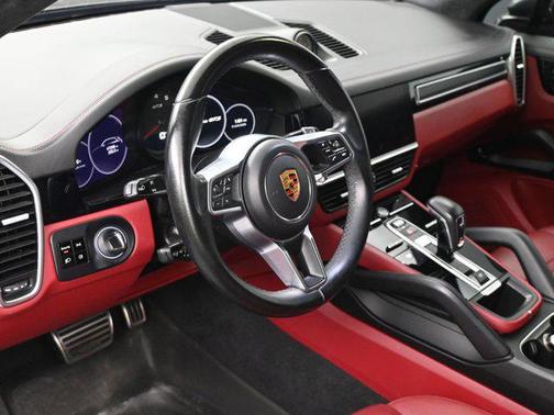 2021 Porsche Cayenne GTS